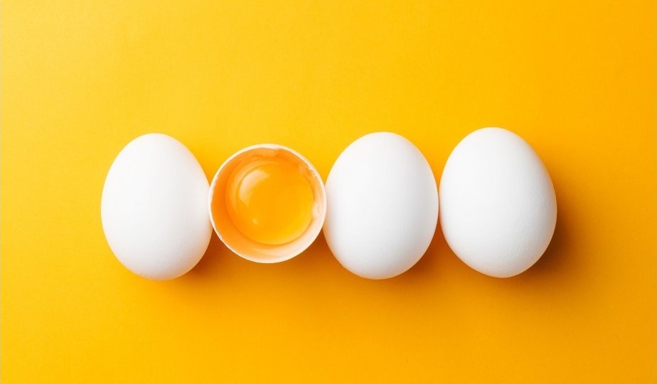 Яйца на завтрак: разбираемся о пользе продукта вместе с диетологом Анной Тереховой.